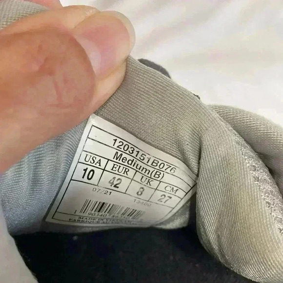 Brooks Ariel 20 Gray & Green Woman’s Running Tennis Shoes. Size 10. - Picture 16 of 16